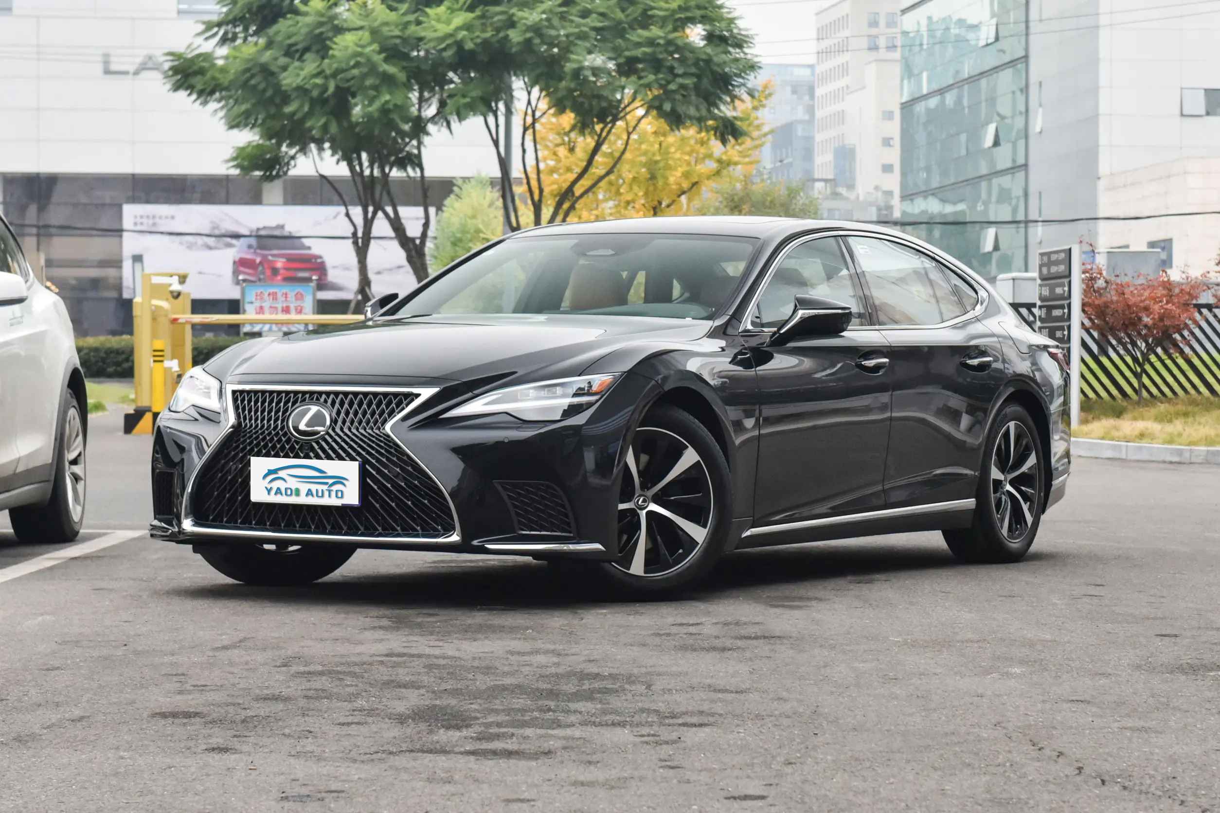 Лексус ЛС