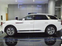 Hongqi E-HS9