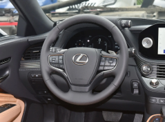 Лексус ЛС