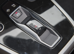 Ауди Q4 е-трон