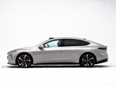NIO ET7