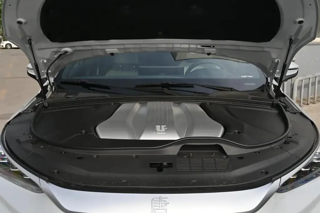 Mid-size SUV Mid-size SUV