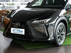 Lexus RZ