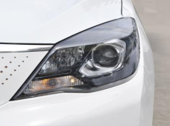 Dongfengfengshen E70