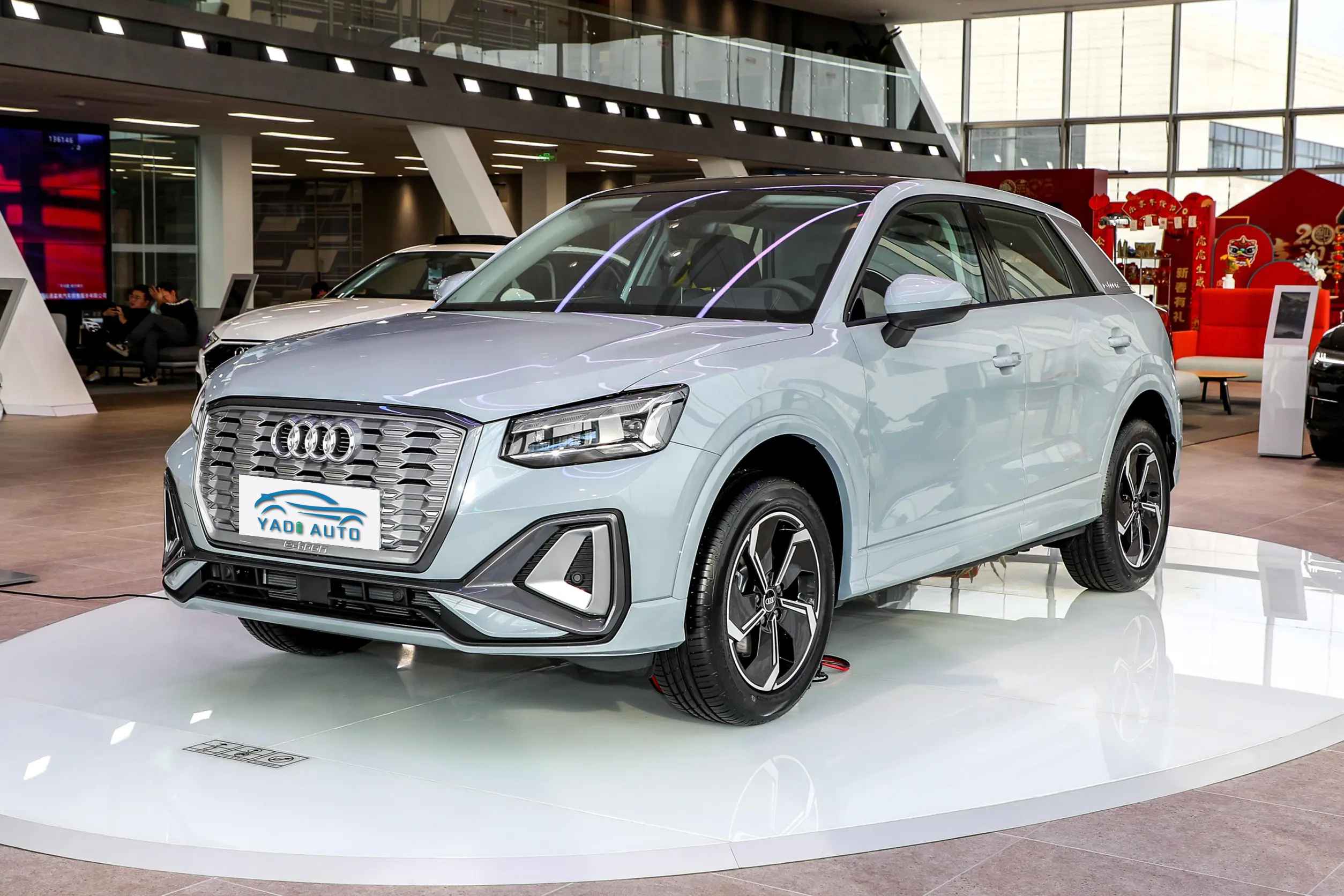 Audi Q2L e-tron