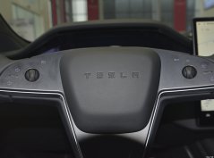 Tesla S