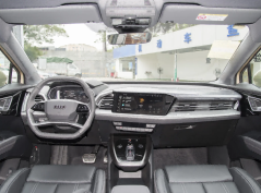 Ауди Q4 е-трон